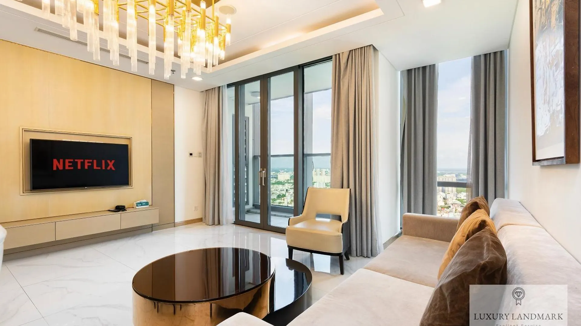 The Signature Landmark 81 - Vinhomes Central Binh Thanh Ho Chi Minh City Aparthotel