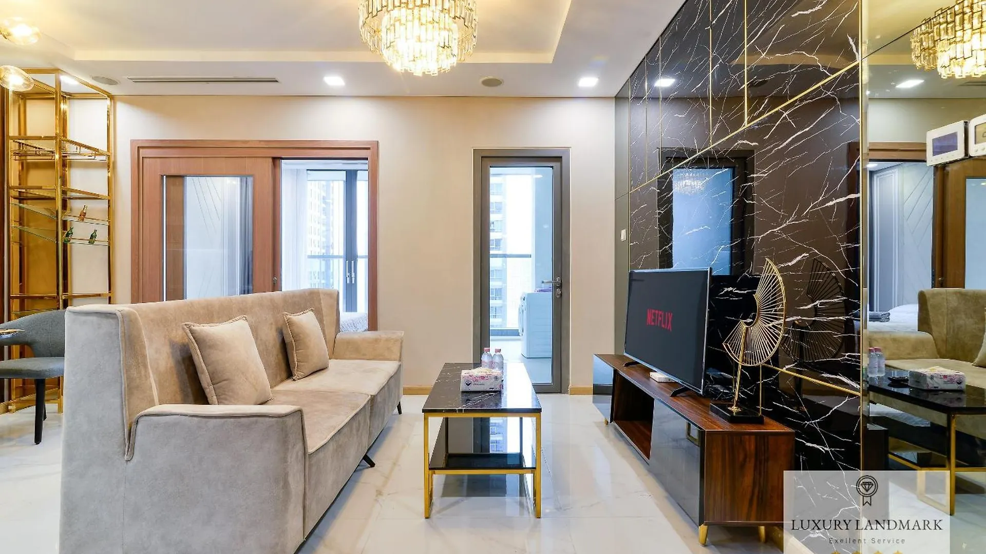 Aparthotel The Signature Landmark 81 - Vinhomes Central Binh Thanh Ho Chi Minh City