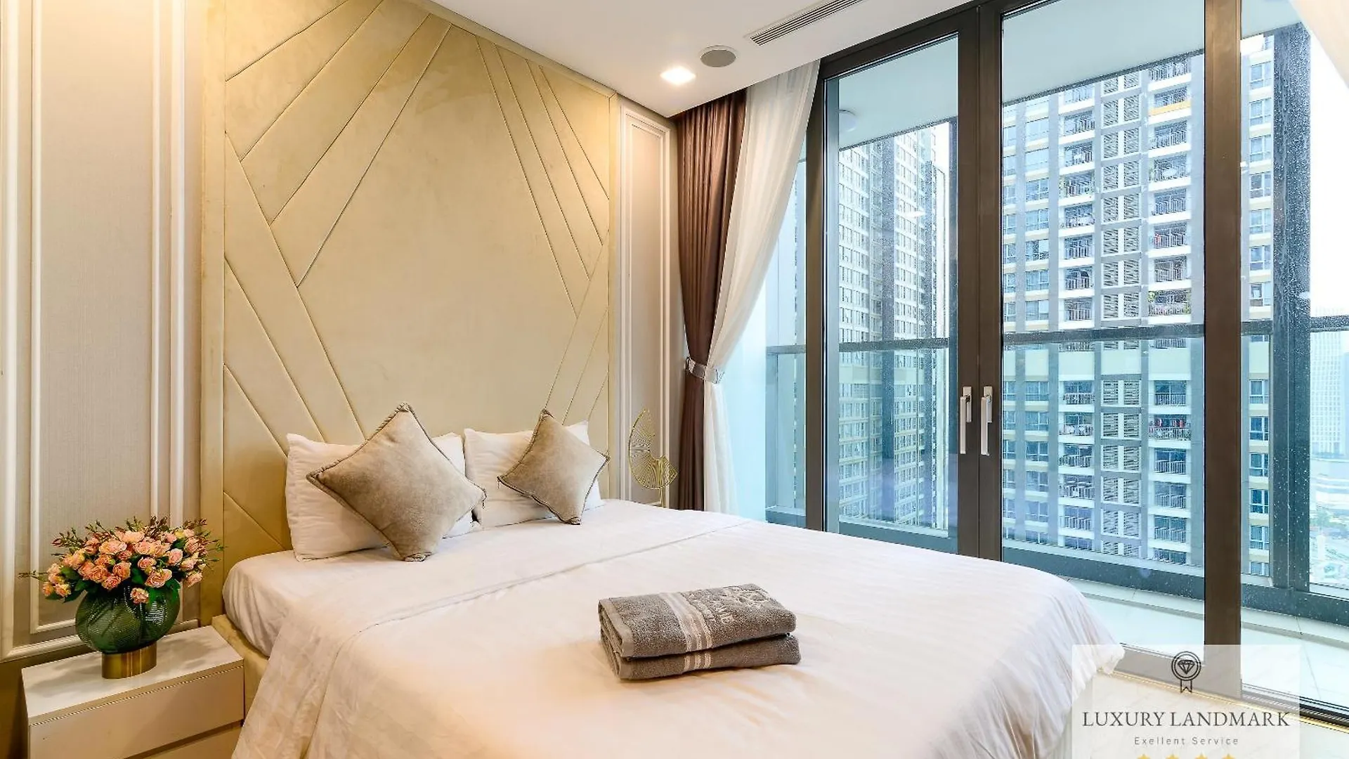 Aparthotel The Signature Landmark 81 - Vinhomes Central Binh Thanh Ho Chi Minh City